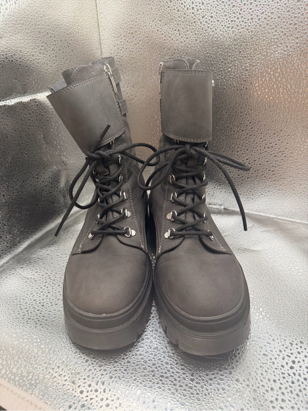 Nine West Womenโs Dark Grey Lace-Up Platform Combat Boots - Picture 1 of 5